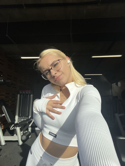 Екипчета Gymbeam & Genezis