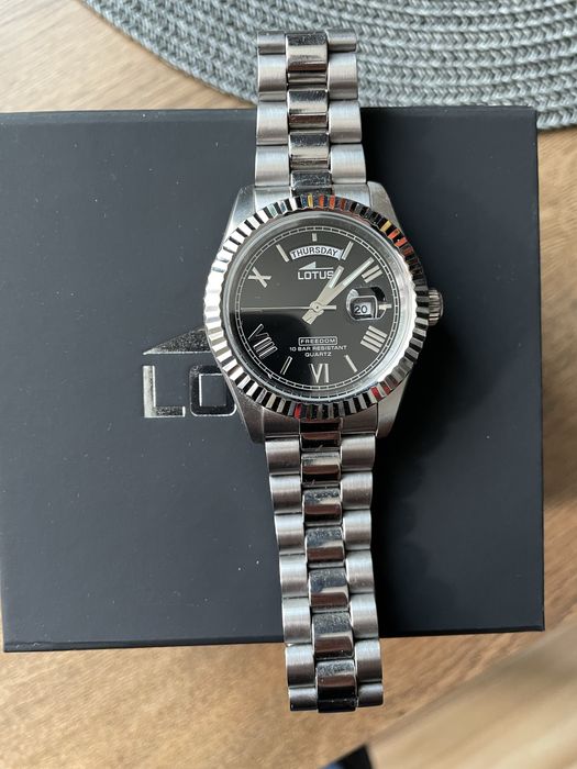 Часовник Lotus Freedom