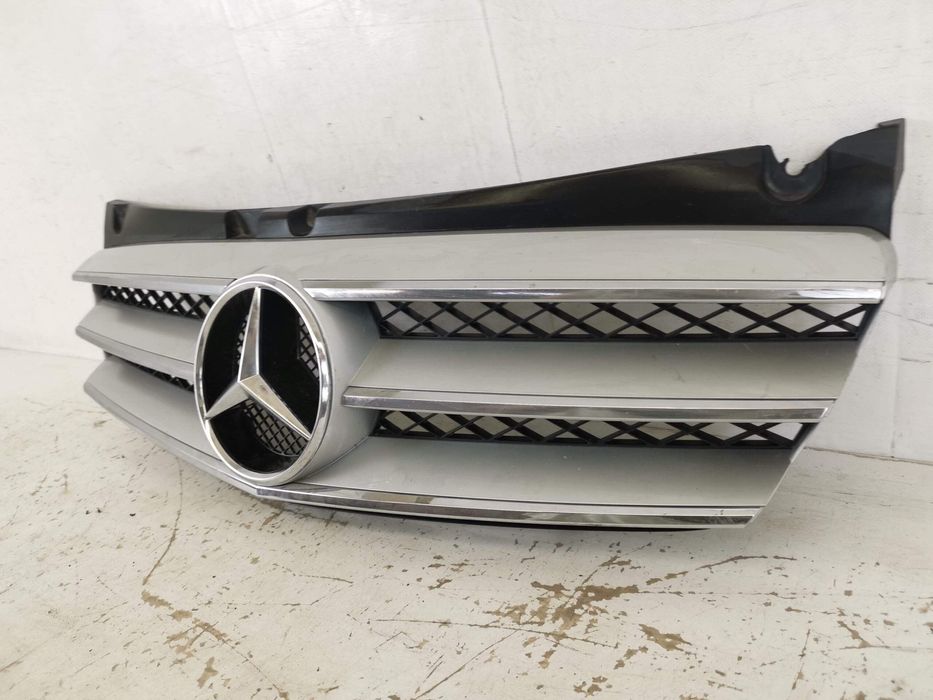 Радиаторна решетка Мерцедес-Бенц Вито / Mercedes-Benz Vito W639 [фейсл