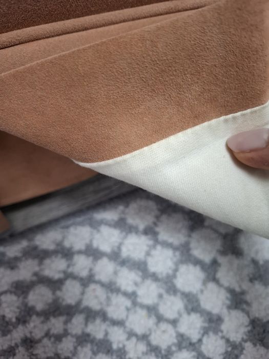 Canapea 3 locuri fixa, piele naturala alcantara, culoare coniac