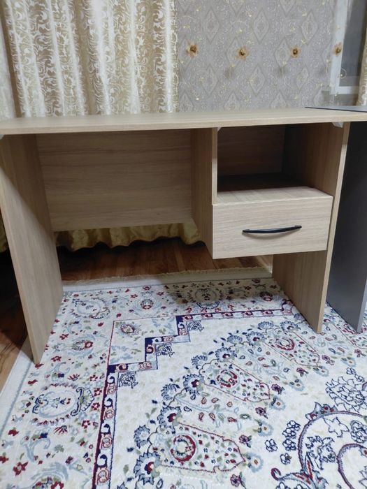 Новый компьютерный / офисный стол