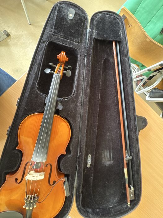 Skripka 4/4 srochna sotiladi lubboy viloyatga bts orqali uzotamiz