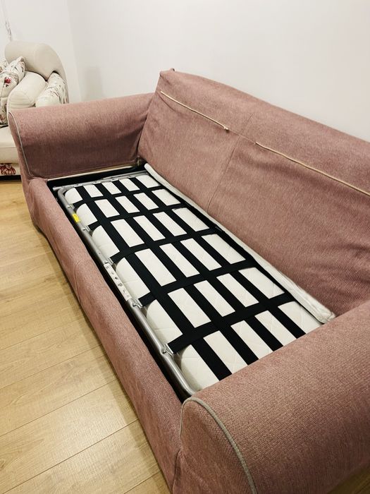 Canapea rabatabila cu saltea