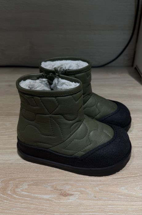 Детские сапожки.