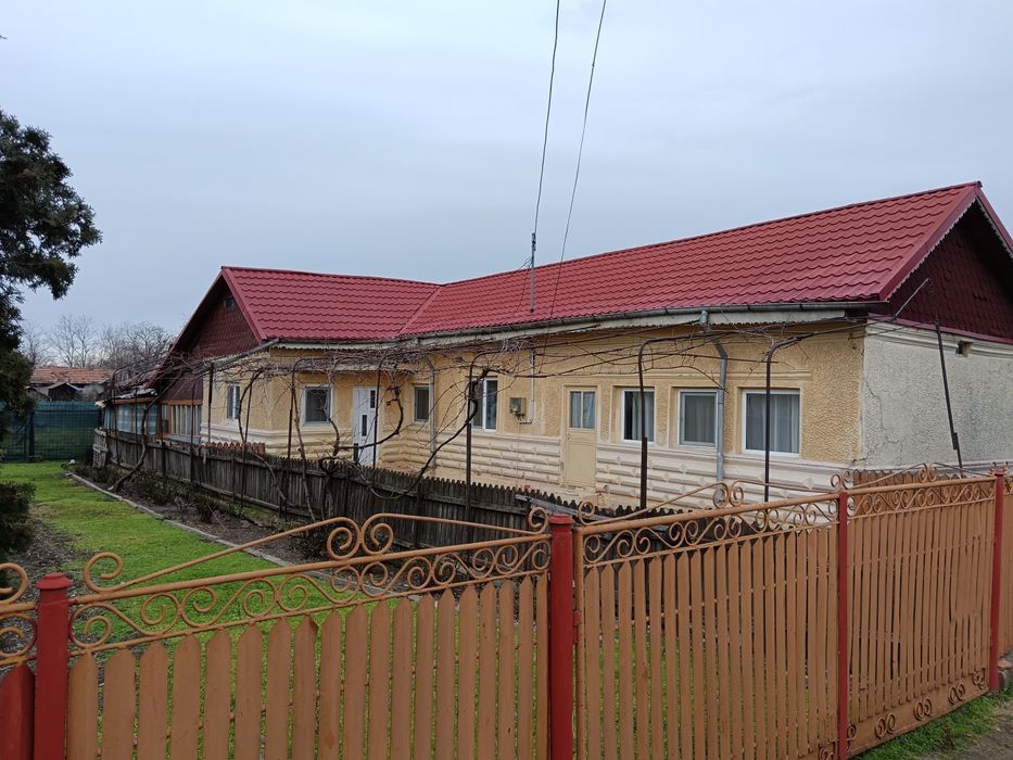 Casă de vânzare  în sat Scurtesti,com Vadu Pașii