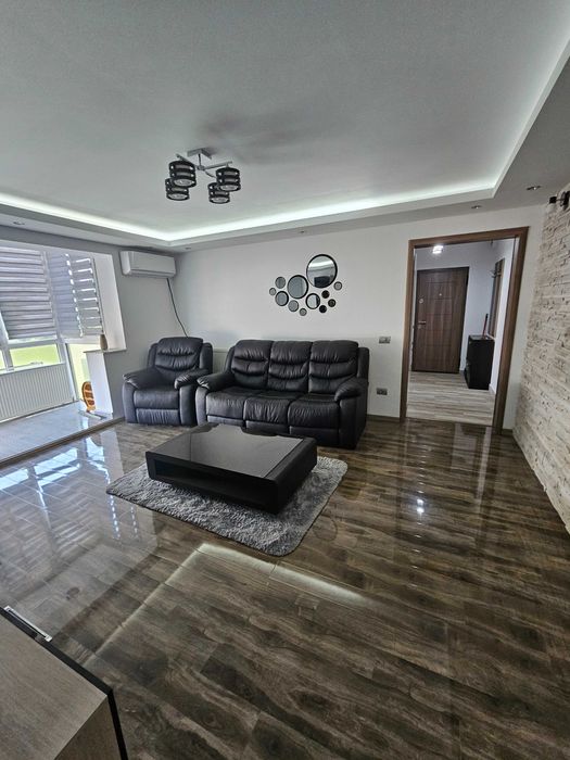 Vand  Apartament 3 camere