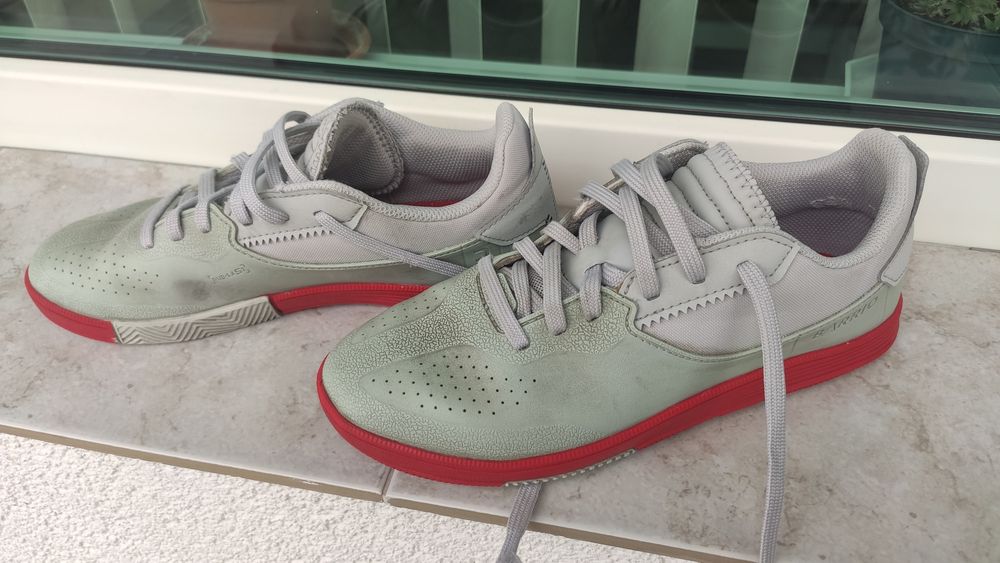 Обувки за стрийт футбол на Декатлон 38 номер - футболни обувки