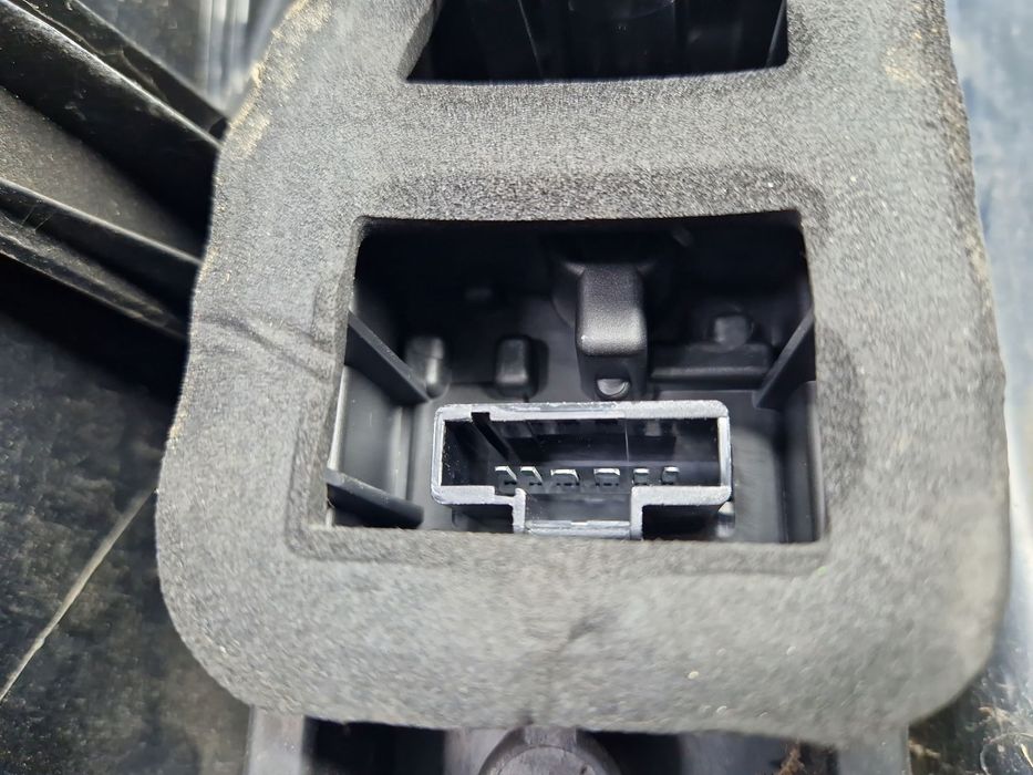 Stop aripa dreapta Dacia Logan II MCV BK (K52) [Fabr 2013-2022] Facel