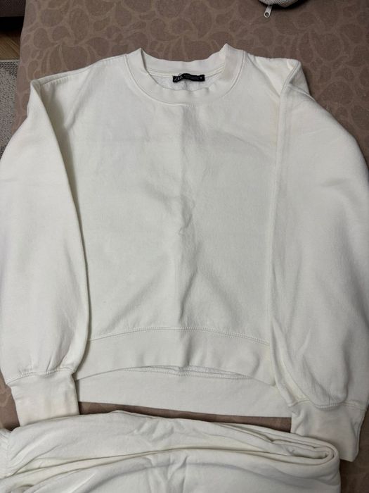 Дамски спортен комплект зара