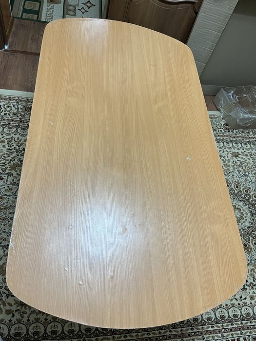 Продам кухонный стол с стульями