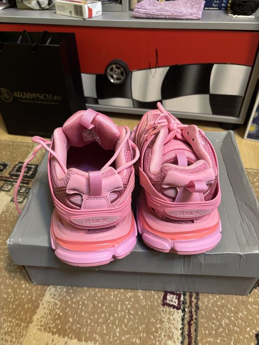 Balenciaga Track pink