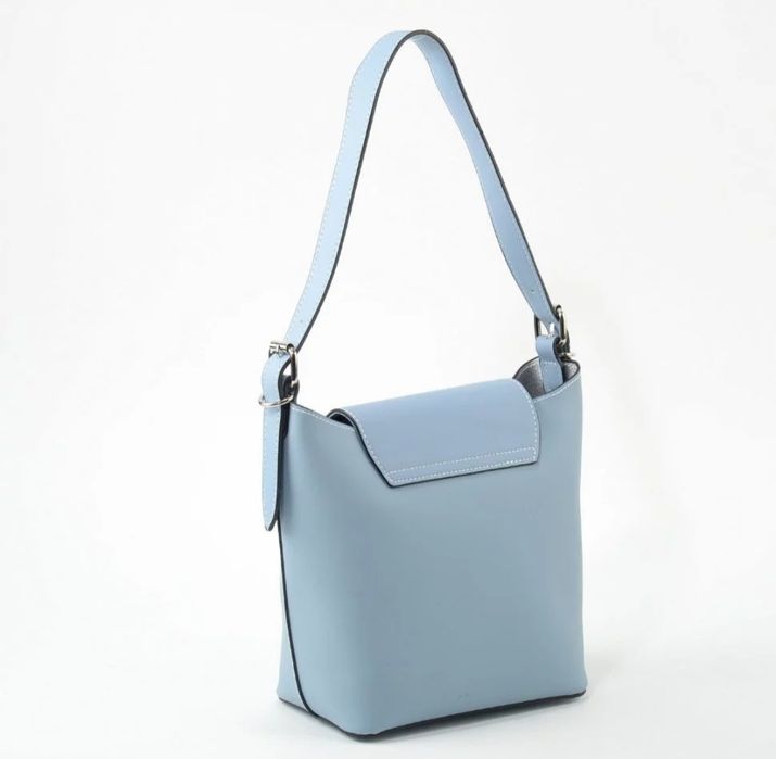 Дамска чанта в синьо David Jones