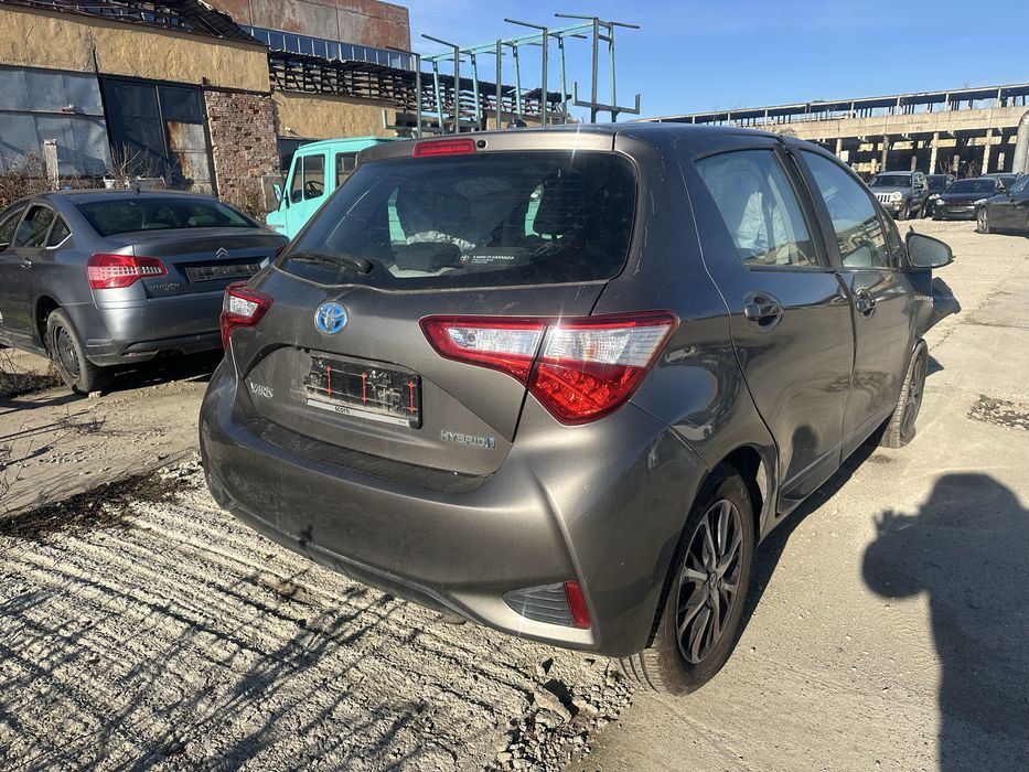Toyota Yaris Hybrid 1.5 VVT-i На Части