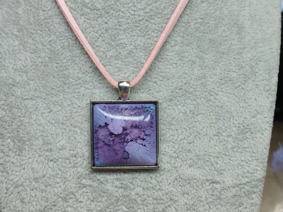 Кулоны из эпоксидной смолы.