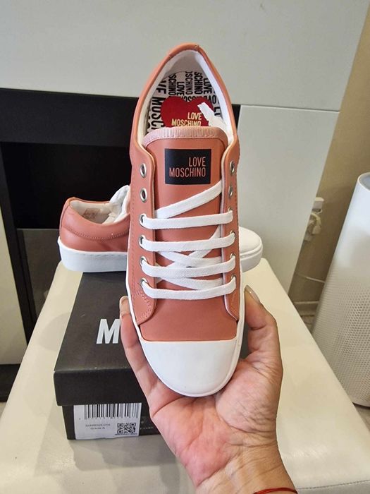 Love Moschino кецове 37,38 номер