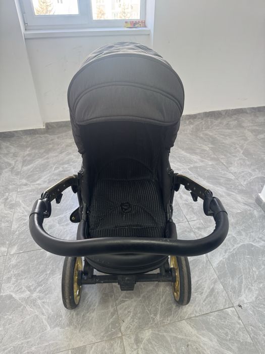 Коляска брендовая