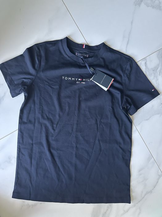 Нови оригинални маркови блузи Tommy Hilfiger за ръст 164 см
