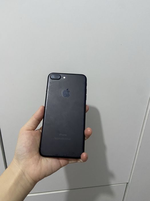 Айфон 7+  саталады