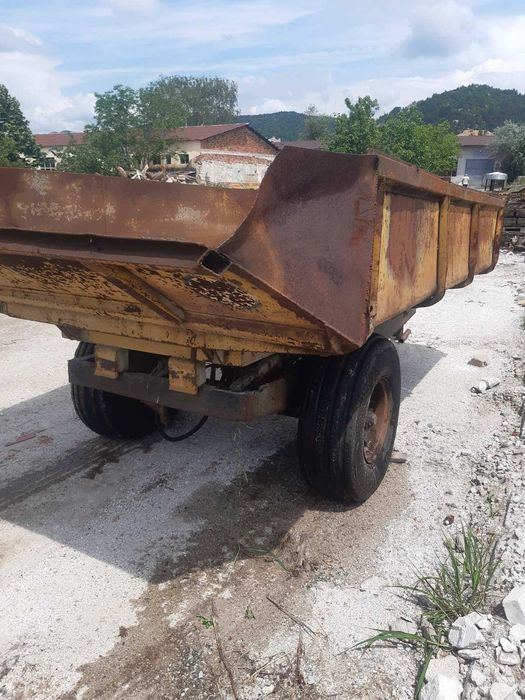 Ремарке самосвално