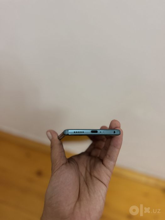 Флагман Vivo V30 5G 12/256 в идеальном состоянии Snapdragon 7 (gen3)