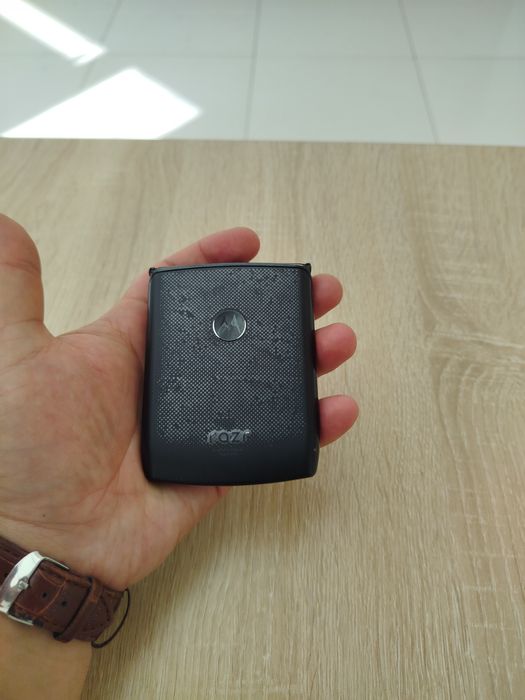 Motorola Razr 6/128