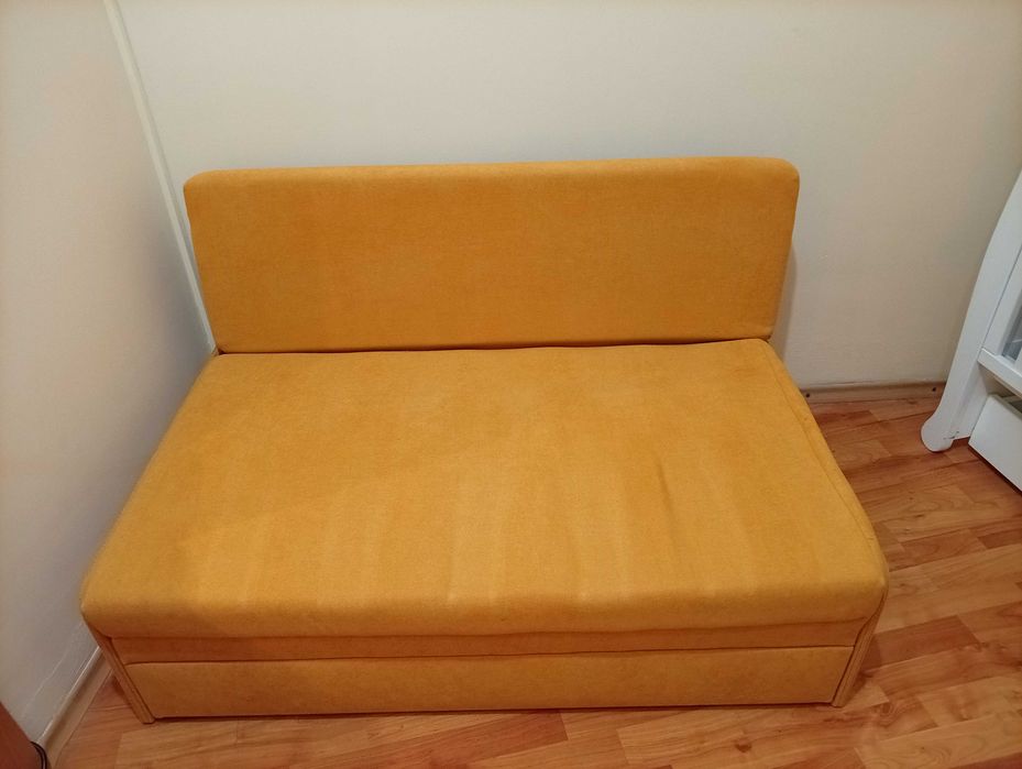 Канапе цвят горчица