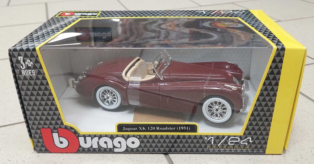 Jaguar XK 120 roadster 1951 - Bburago 1:24 - absolut noua, in cutia originala !