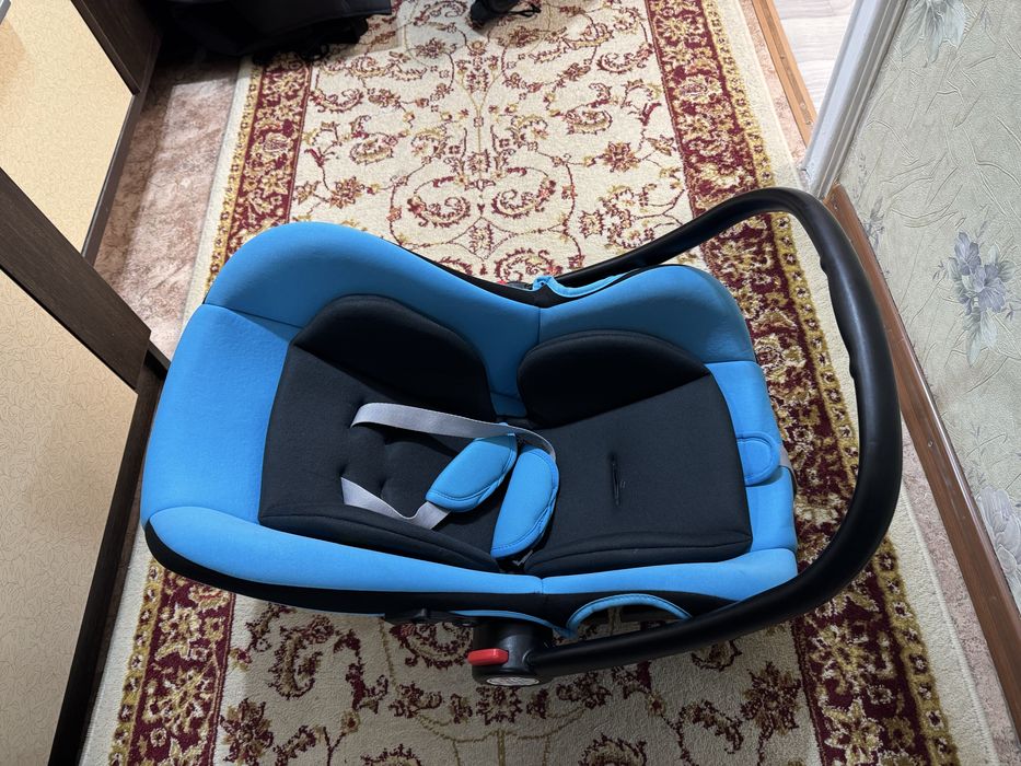 Продам автокресло
