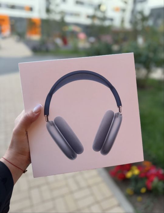 Продам наушники Airpods max