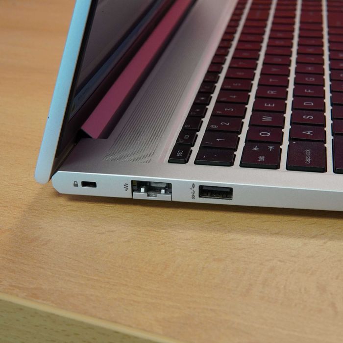 HP Probook 450 G9 i5-1235u 32 GB 512 GB SSD, Argintiu