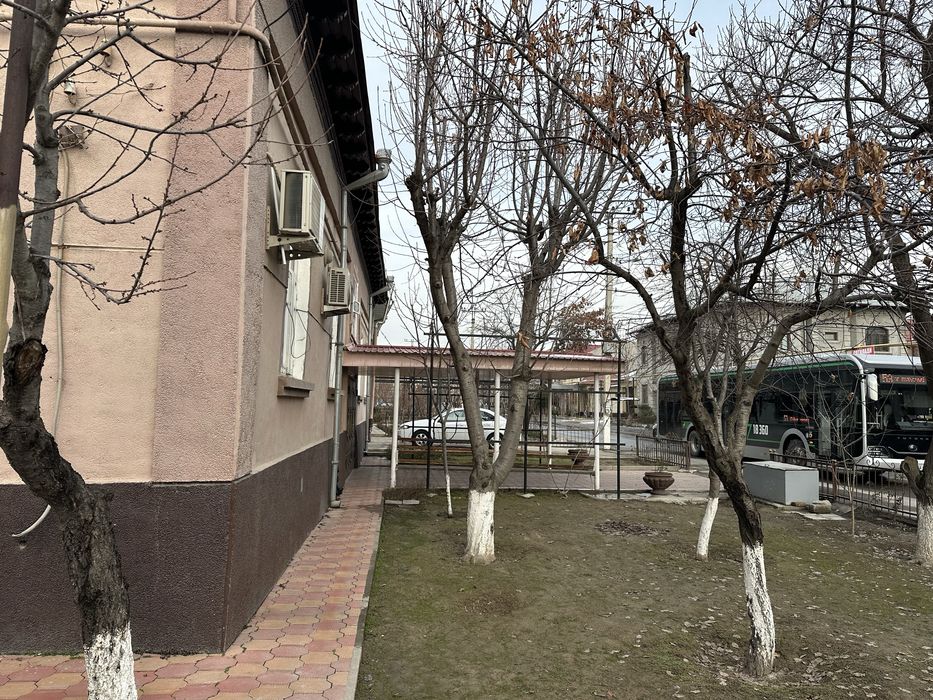 O’rikzor mahallada 6sotixli uchaska, uy srochna sotiladi.