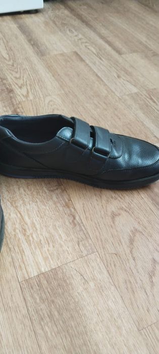 Продам обувь на подростка