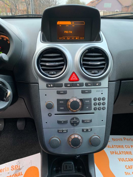 Opel Corsa Facelift 2014 Benzina 1.4 MPI EURO 5 Active Frumos Dotat