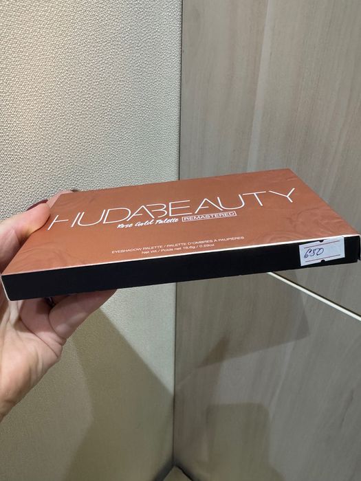 Тени для глаз Huda beauty