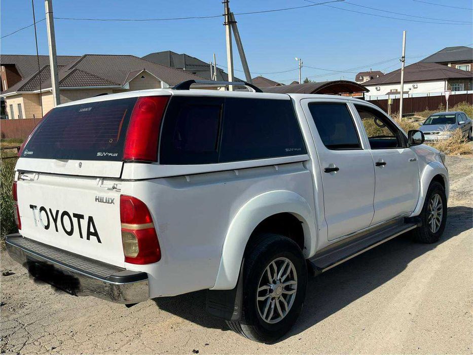 Продам Toyota Hilux 2014 г.