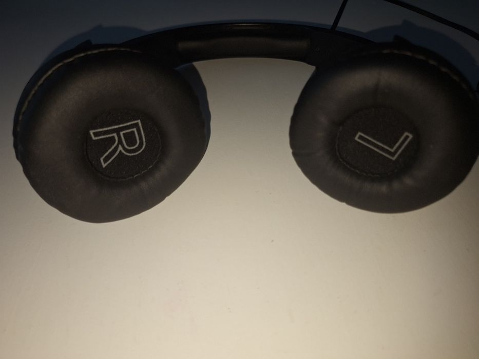 Нови слушалки жични