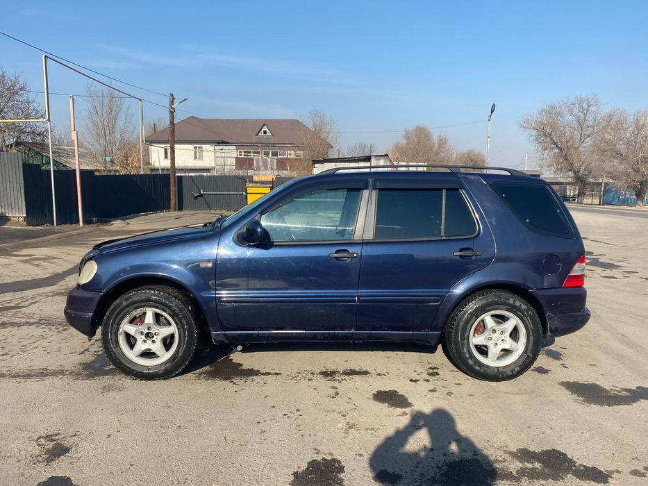 Продам машину Мерседес Мл 320