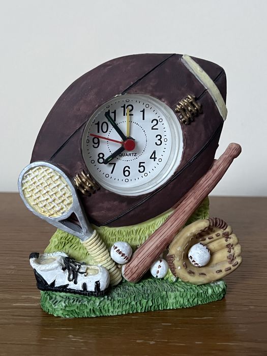 Ceas decorativ sporturi, cu alarma