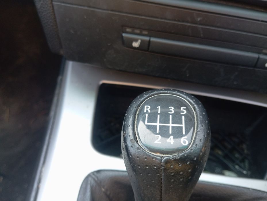 Продавам BMW E90 2.0 143 На Части