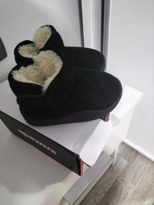 Ugg negre copiii