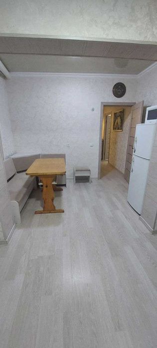 4мкр.да 1 хонали 2 этажда идеал холатда квартира сотилади