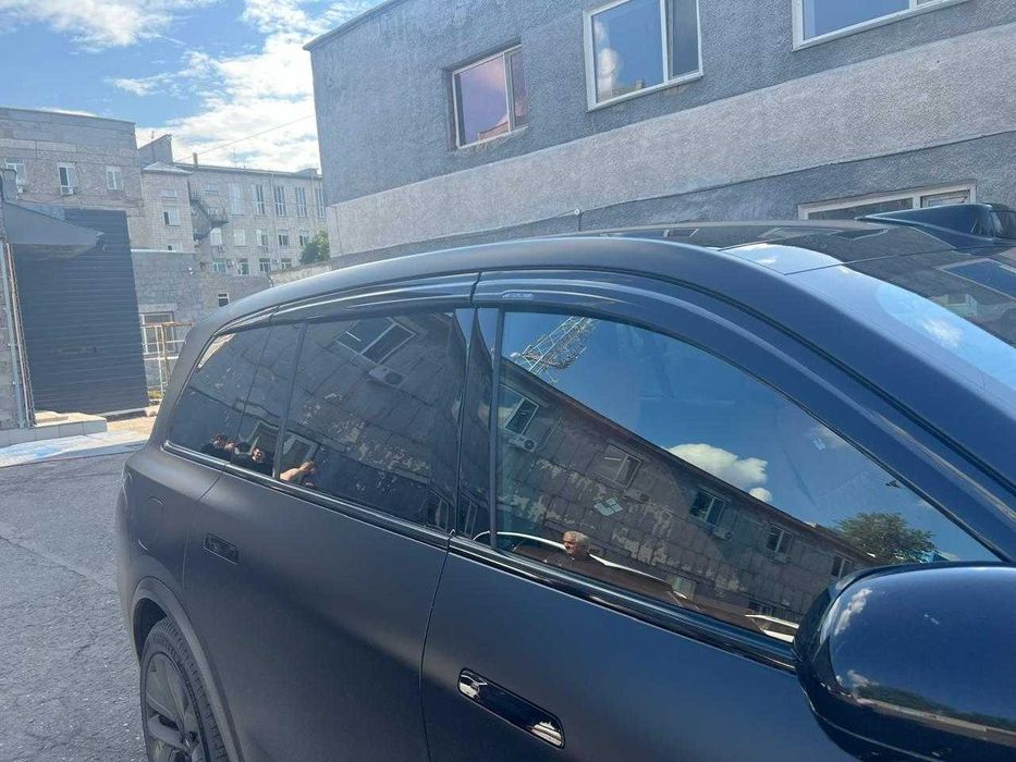 Ветровики Lixiang L9