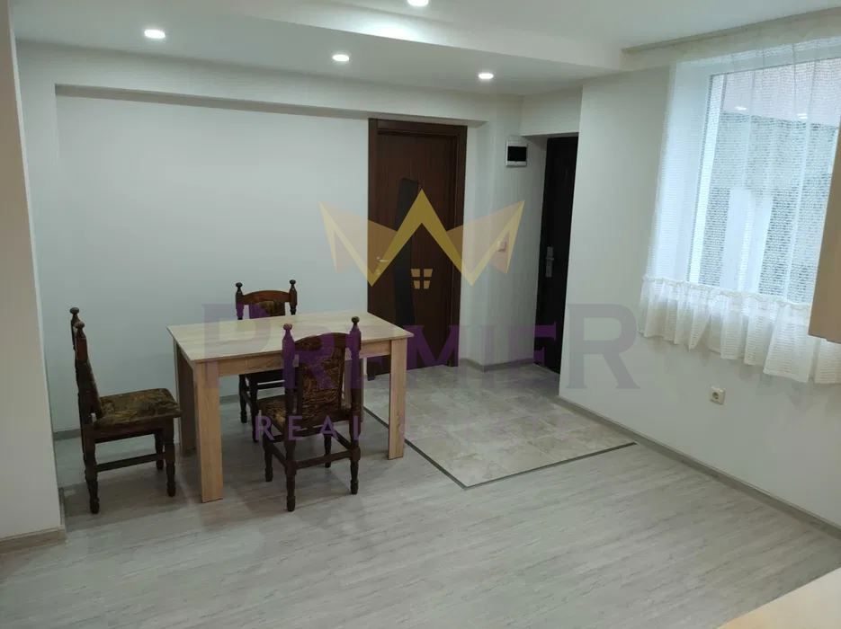 Дава се под наем Етаж от къща в Варна, Трошево - 40 кв.м за 204 € - Снимка #1