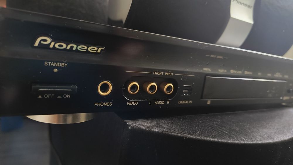 Pioneer VSX300C tunner reciever