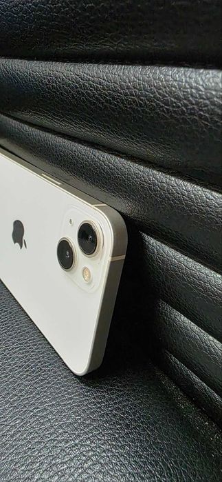 iPhone 13 128gb бял перфектен