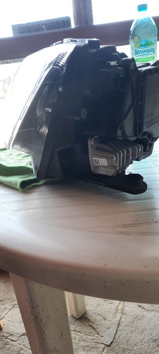 Фар ляв шкода рапид 2017г ксенон.