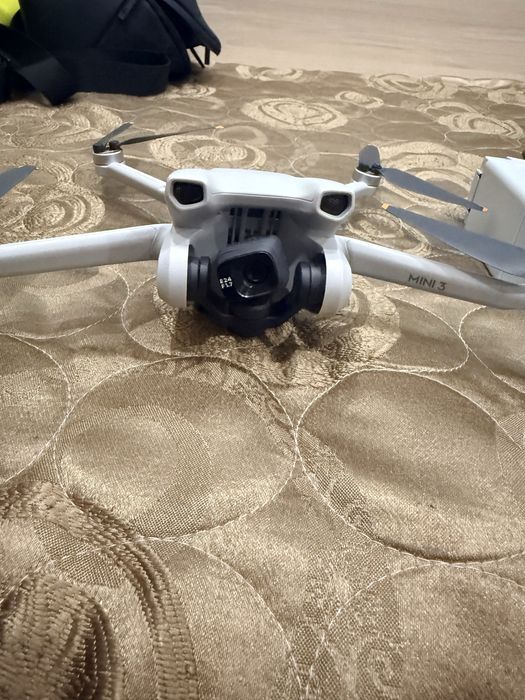Продавам DJI Mini 3 Fly More Combo