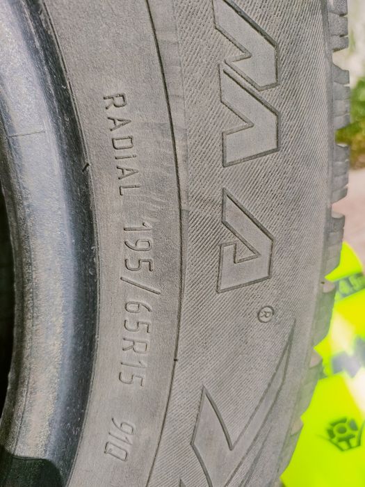 Продам зимнин шины R15 в отличном сост!