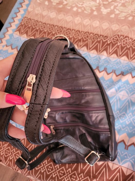 Дамска кожена раница