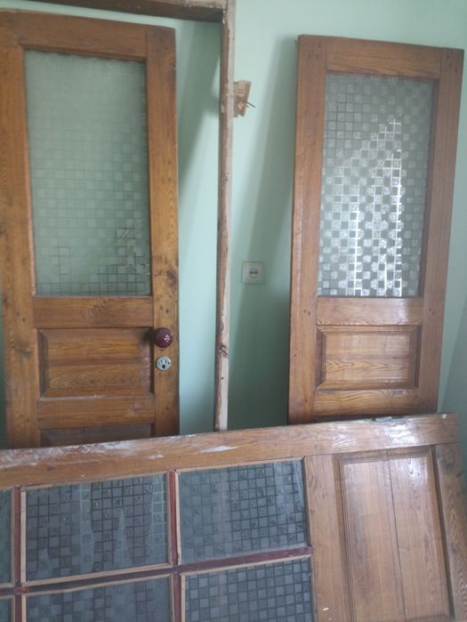 B/U eshiklar sotiladi